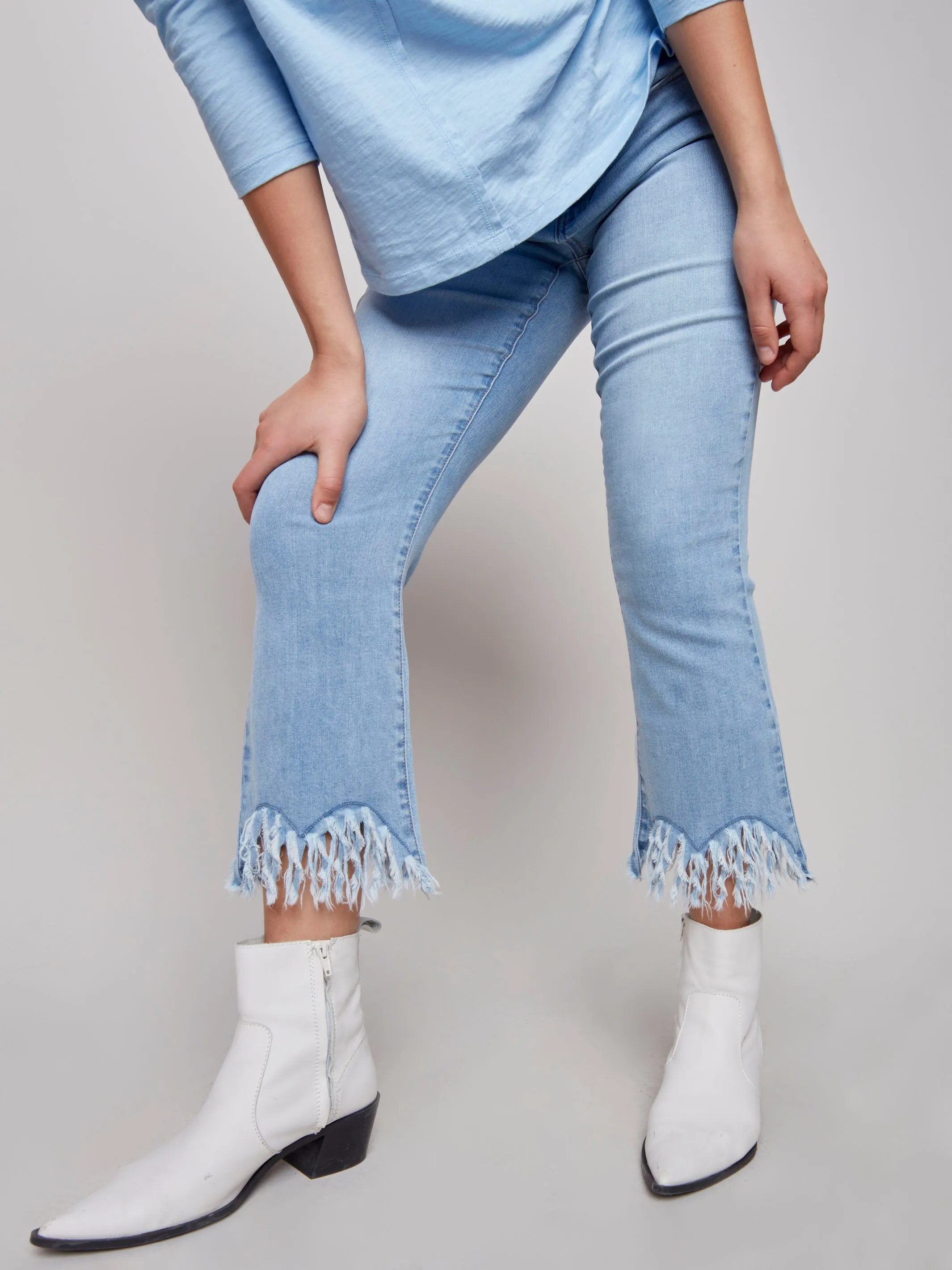 Cropped Jeans with Feathered Hem - Light Blue