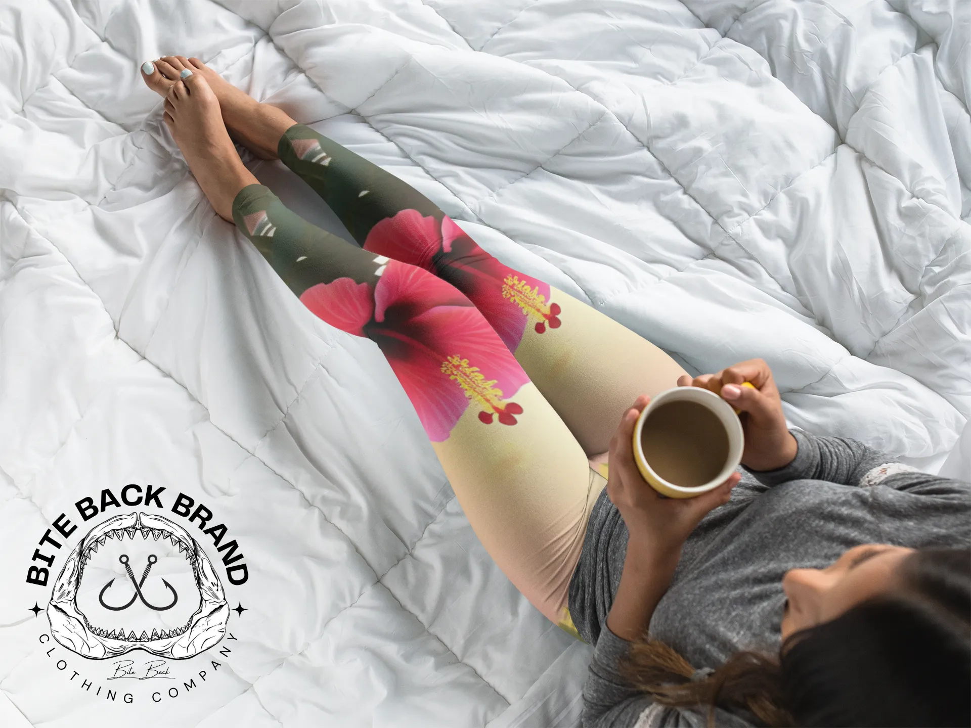 Strolling through Hibiscus Casual Leggings